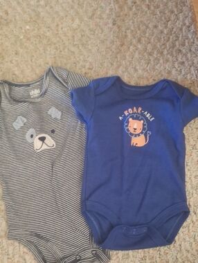 Blue 'A-Roar-able' Lion Graphic One-Piece for Kids